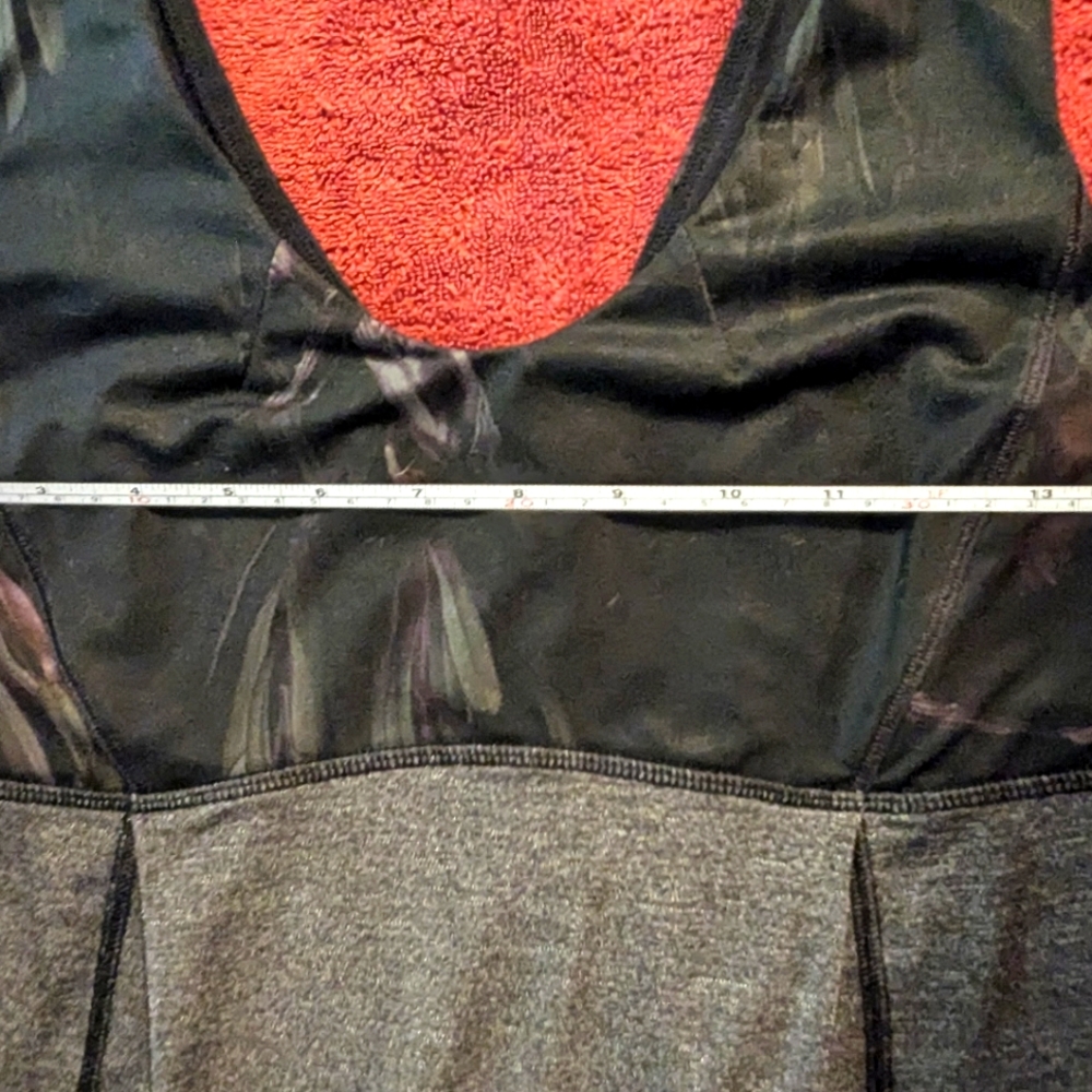 031 Lululemon Sz 10 Black/grey/pink Summer Tank (One Only) Ignore Other Listing